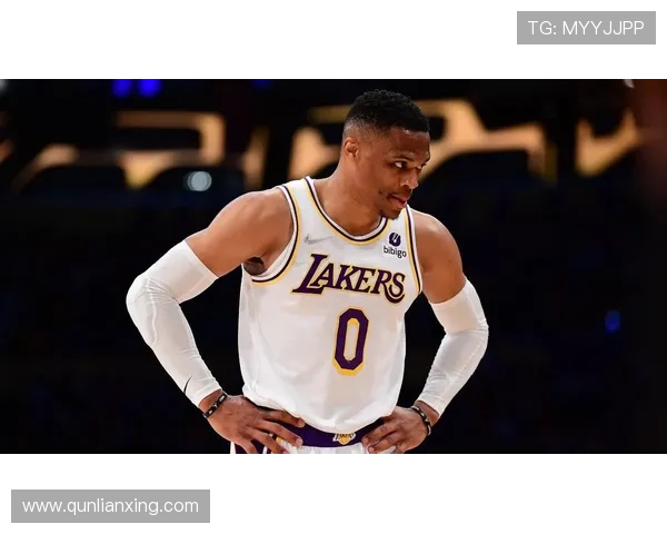 以斯温登俱乐部主帅调整球队阵容谋新赛季突破引球迷热议