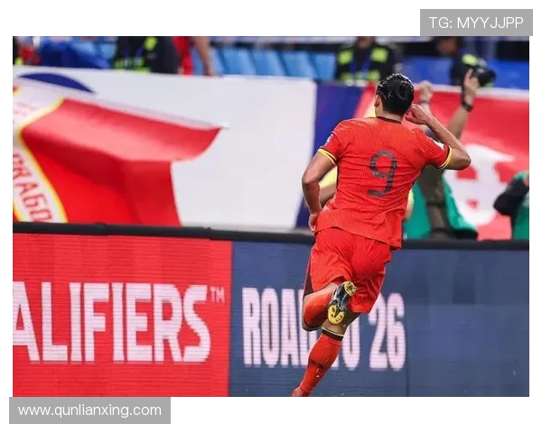 国足新星闪耀亚洲赛场全场独造三球助球队逆转挺进决赛