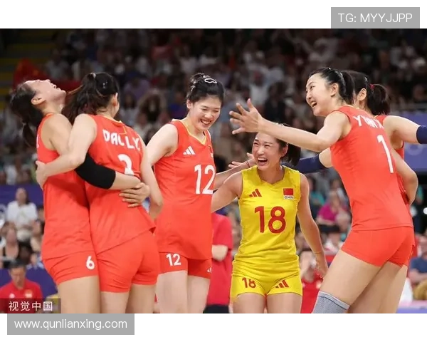 中国女排逆袭世界冠军 决胜局强势反击斩获胜利 中国女排逆袭世界冠军 决胜局强势反击斩获胜利