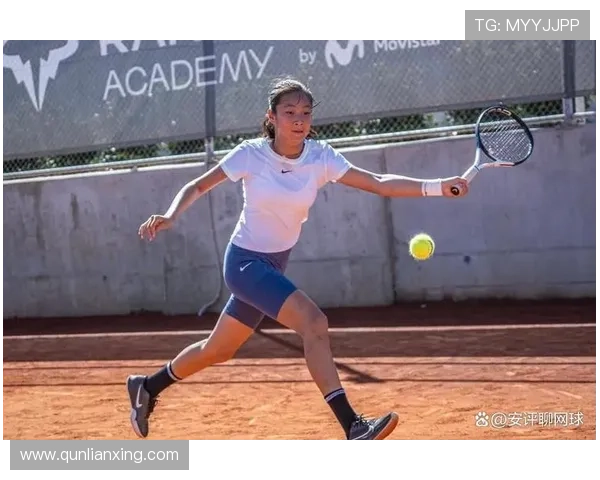 网球新星横空出世 世界排名飞跃引发全球关注