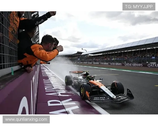 新赛季F1车队格局巨变冠军争夺战再度白热化引发全球车迷热议潮 新赛季F1车队格局巨变冠军争夺战再度白热化引发全球车迷热议潮